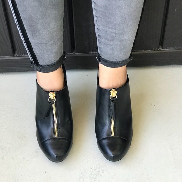 Pointy Toe Zipper Vamp Stiletto Heel Ankle Booties - Picture 3 of 4